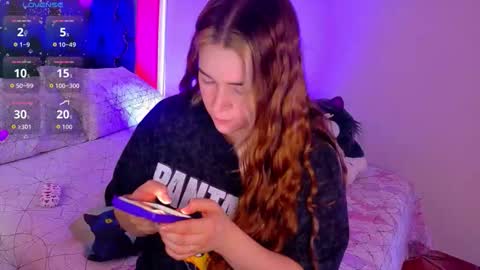 hermione_blonde online show from March 15, 1:36 pm