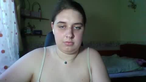 hess_luna_ online show from July 1, 10:35 am