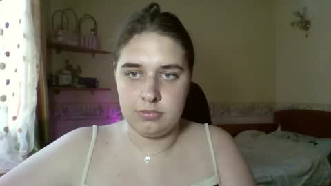 hess_luna_ online show from July 31, 9:21 am