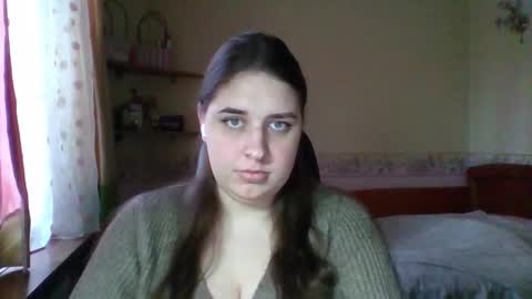 hess_luna_ online show from January 14, 10:23 am