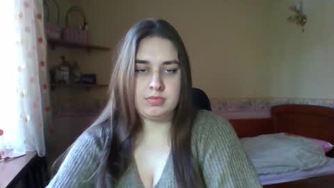 hess_luna_ online show from January 12, 9:27 am