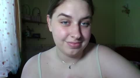 hess_luna_ online show from July 10, 9:36 am