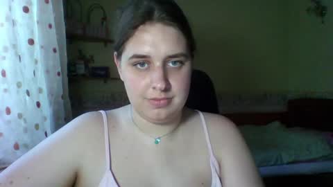 hess_luna_ online show from June 29, 10:15 am