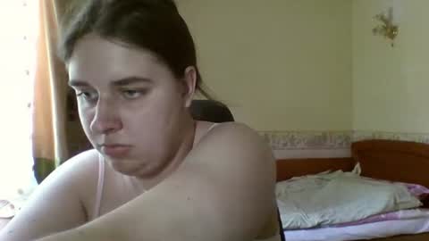hess_luna_ online show from July 6, 9:06 am