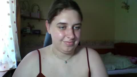 hess_luna_ online show from June 30, 10:25 am