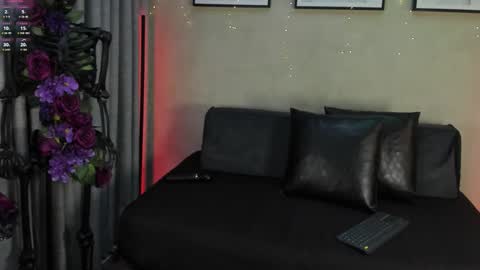 HEXAVELLE  online show from February 1, 11:51 am