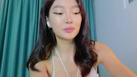 Snapshot of hey_herbal chatting on October 12, 2:53 pm Audrey online show from October 12, 2:53 pm