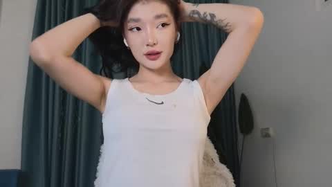 Snapshot of hey_herbal chatting on March 5, 2:56 pm Audrey online show from March 5, 2:56 pm