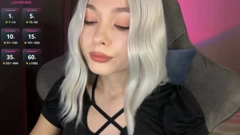  Nora  online show from June 10, 1:49 am