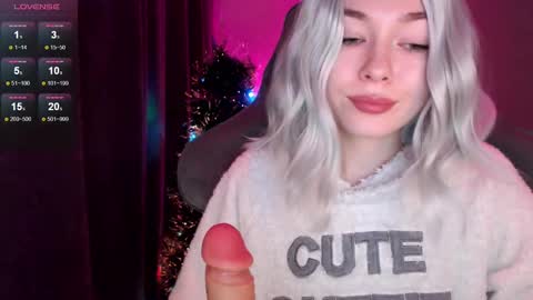 Snapshot of hey_nora_ chatting on January 24, 3:00 am  Nora  online show from January 24, 3:00 am