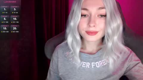 Snapshot of hey_nora_ chatting on October 17, 3:16 pm  Nora  online show from October 17, 3:16 pm