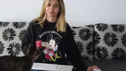 Siana online show from June 12, 7:40 am