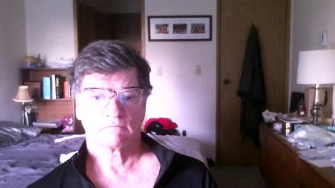 Snapshot of hg99too chatting on October 14, 2:42 pm hg99too online show from October 14, 2:42 pm