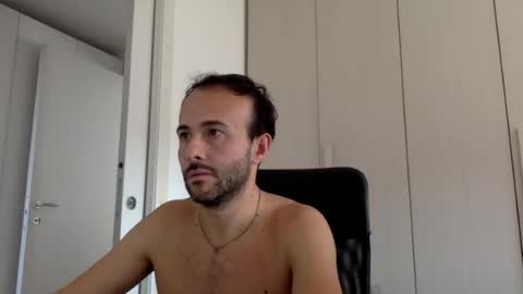 hhombre online show from July 17, 8:38 am