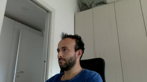 hhombre online show from July 10, 9:47 am