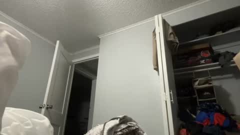 hi_there3321 online show from August 8, 6:23 am