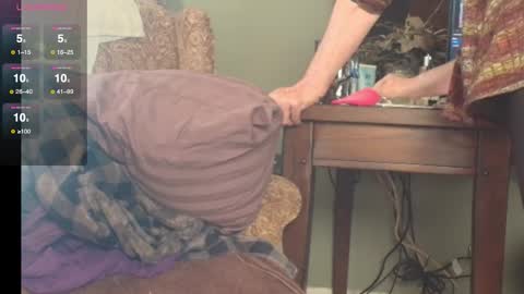 hidden_gold_milf online show from January 14, 9:56 pm