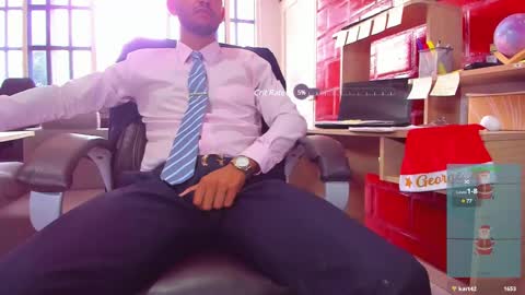 Snapshot of hiddenoffice chatting on December 23, 6:15 pm George online show from December 23, 6:15 pm