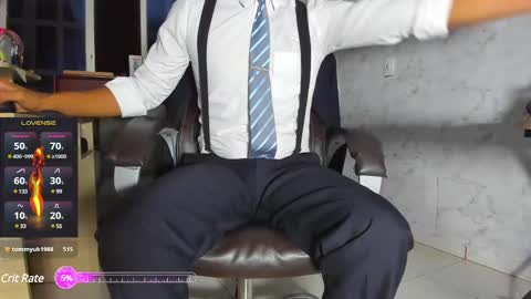 Snapshot of hiddenoffice chatting on March 3, 3:41 am George online show from March 3, 3:41 am