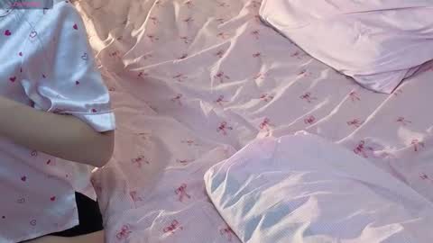 HIHIKA online show from February 14, 2:31 pm