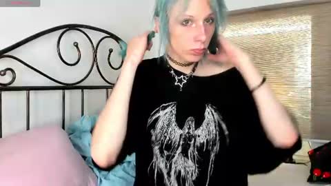 hi im Hika online show from June 14, 1:57 pm