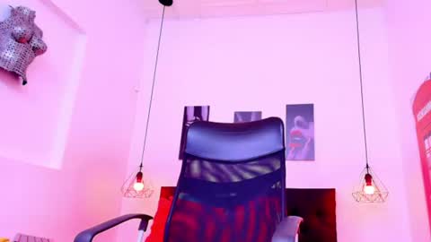 hilary banks online show from June 13, 6:24 am