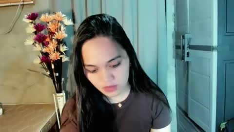 hilarymolly online show from May 8, 9:53 pm