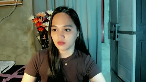 hilarymolly online show from June 11, 7:23 pm