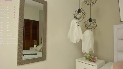 Hilary online show from October 18, 10:47 pm