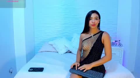 H I L E Y   online show from March 9, 2:10 pm