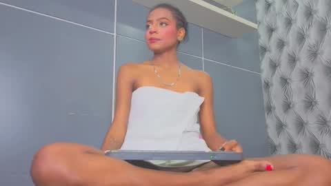  Hillary  online show from February 25, 8:56 pm