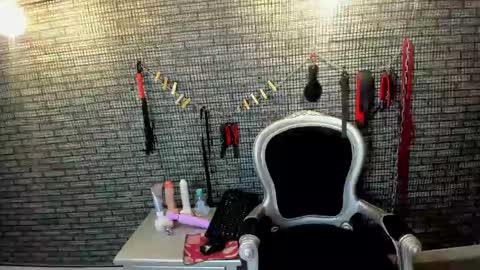 Hillary  online show from March 24, 4:18 am