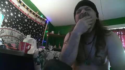 hippiedad333 online show from May 12, 8:07 pm