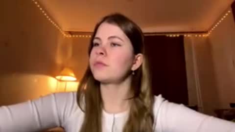 I am Amy ntmu Lets hit 10 Thumbs Up together online show from February 24, 1:36 pm