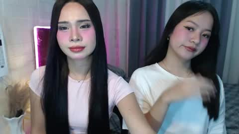 hoelymolly online show from April 15, 8:20 pm