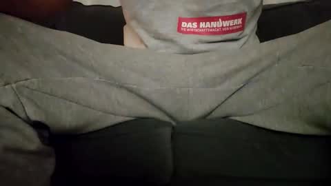 hoiiand48482 online show from October 31, 11:16 pm