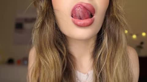 Moni Monica online show from February 17, 8:13 am