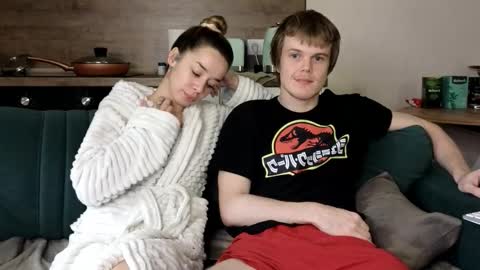 Snapshot of holdonbitch chatting on October 1, 6:29 pm Misha and Stacy online show from October 1, 6:29 pm