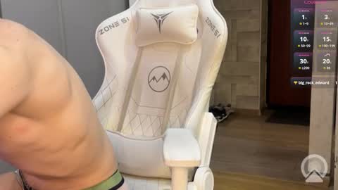 Extaz  Athrey  Howard online show from March 11, 7:28 pm