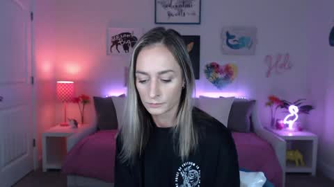 Holi Hurricane online show from September 16, 2:13 am