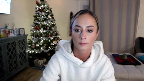 Holi Hurricane online show from January 4, 3:40 am