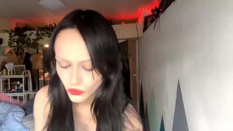 Ava online show from June 11, 4:27 pm
