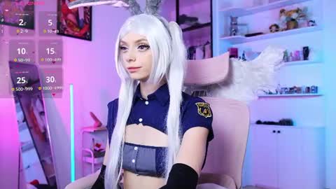 Holli online show from August 4, 11:01 pm