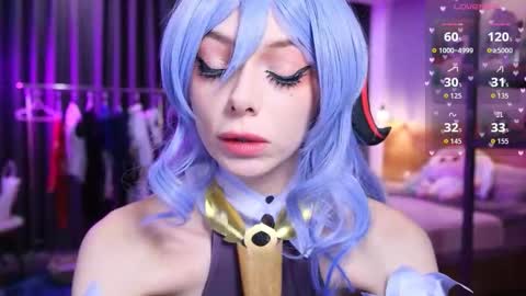 Holli online show from February 21, 10:40 am