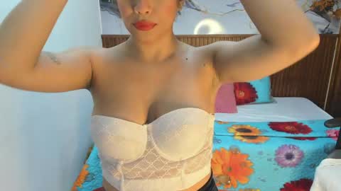 Holly 22 online show from May 25, 10:54 am