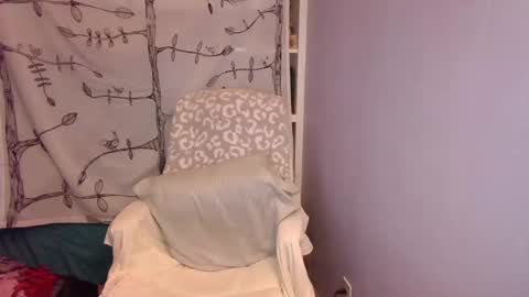 holly_bourbon online show from September 13, 2:58 am