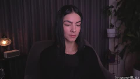 Holly Linder online show from February 10, 2:14 am