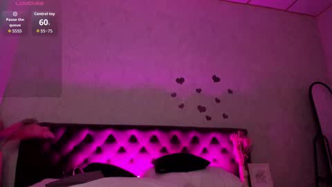 Emma online show from October 12, 2:26 am