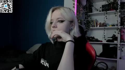 holy_mistresss online show from November 30, 10:22 am