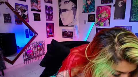 Snapshot of holyeva chatting on February 9, 7:52 pm online show from February 9, 7:52 pm